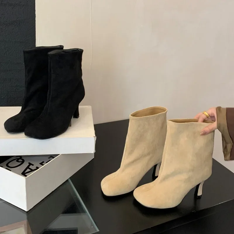 Eilyken Street Style-Botines plisados con punta redonda para Mujer, zapatos de tacón fino, Botas cortas Chelsea concisas para invierno