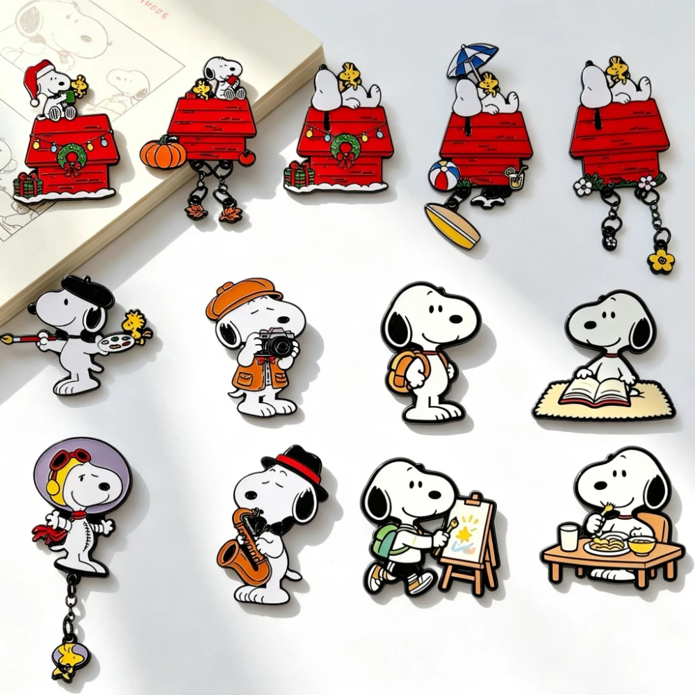 Juego de 13 pines esmaltados, broches de perro blanco de dibujos animados, insignias para mochila, regalo creativo para amigos