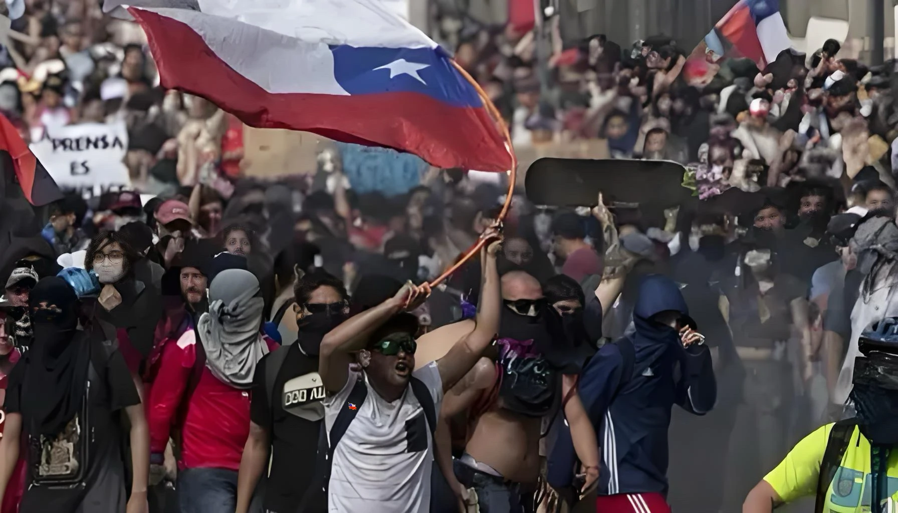 Alfileres de solapa con bandera de Chile, paquete a granel, insignias con emblema nacional de Chile para chaquetas, sombreros, mochilas y ropa
