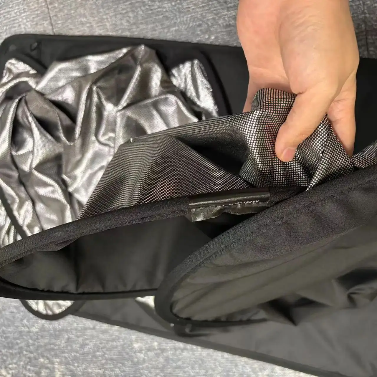 Parasol para Tesla Model Y YL Juniper Standard Model 3 Highland 2025-2020 2026, Tela Antideslizante con Hebilla, para Techo Solar Delantero y Trasero