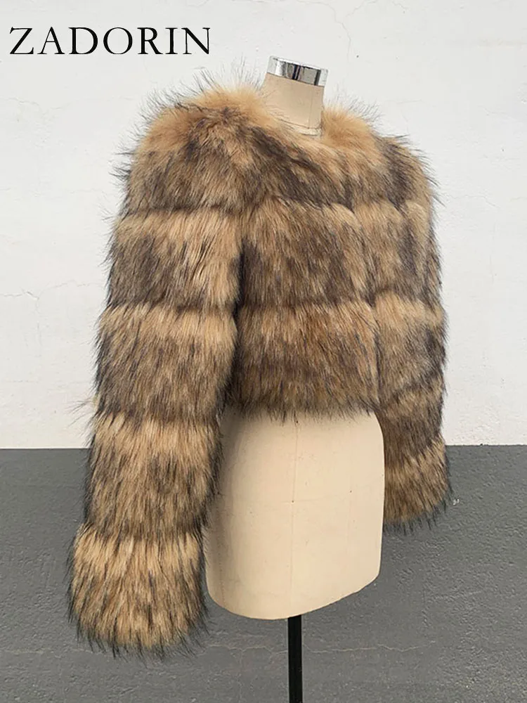 ZADORIN Abrigo Corto de Piel Sintética de Mapache de Alta Calidad para Mujer, Moda de Invierno, Cuello Redondo, Manga Larga, Chaqueta Corta de Piel Sintética, Top Corto