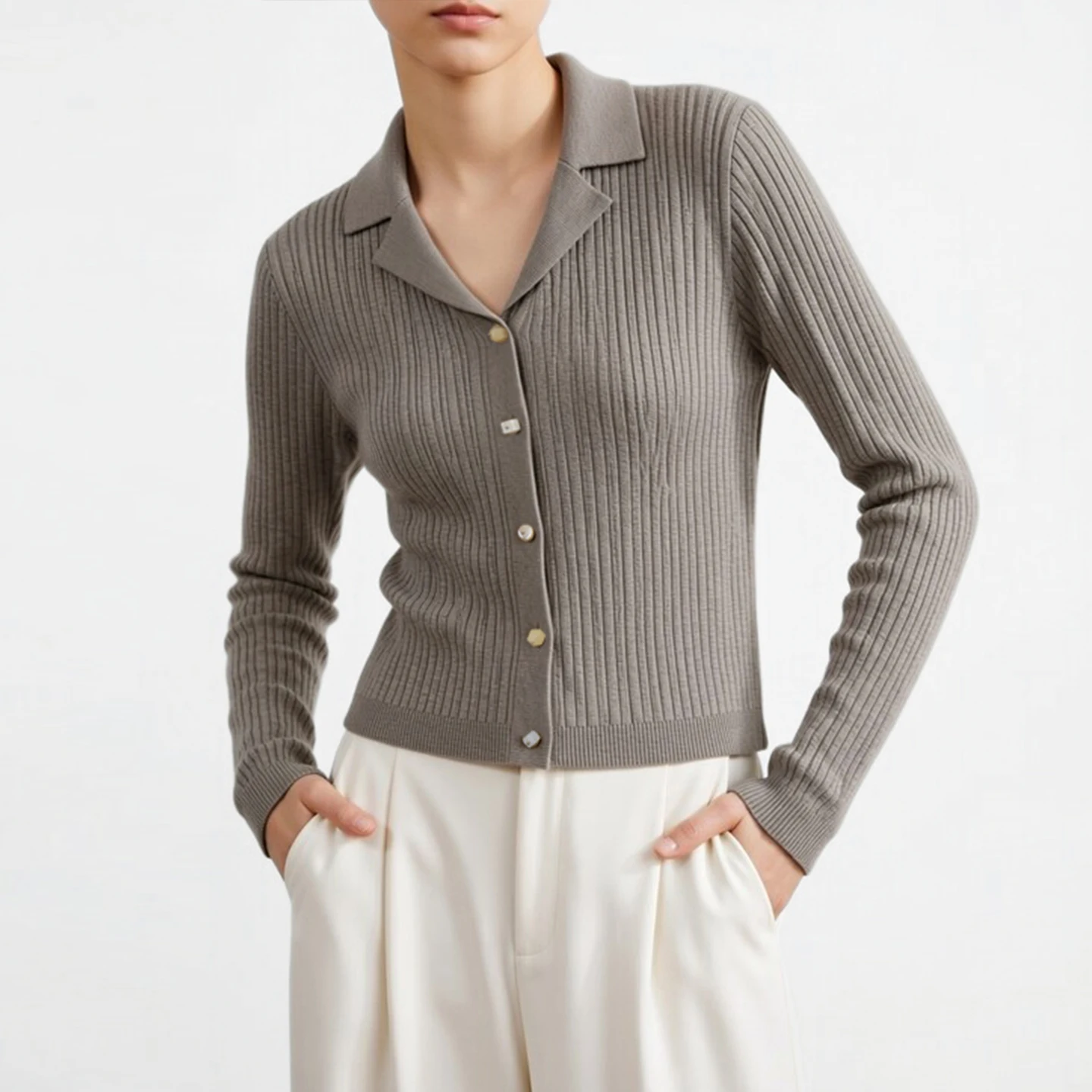 Cárdigan de Punto Amii Casual con Cuello Solapa, Botones Geométricos en Contraste, Rayas Acanaladas, Corto para Mujer, Colección Otoño 2026, 12643086