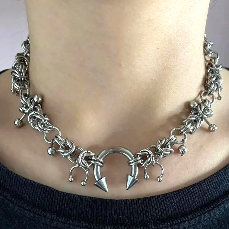 Anillo de herradura con remaches de acero inoxidable para mujer, collar con colgante artesanal, joyería gótica, Gargantilla Grunge, moda Punk