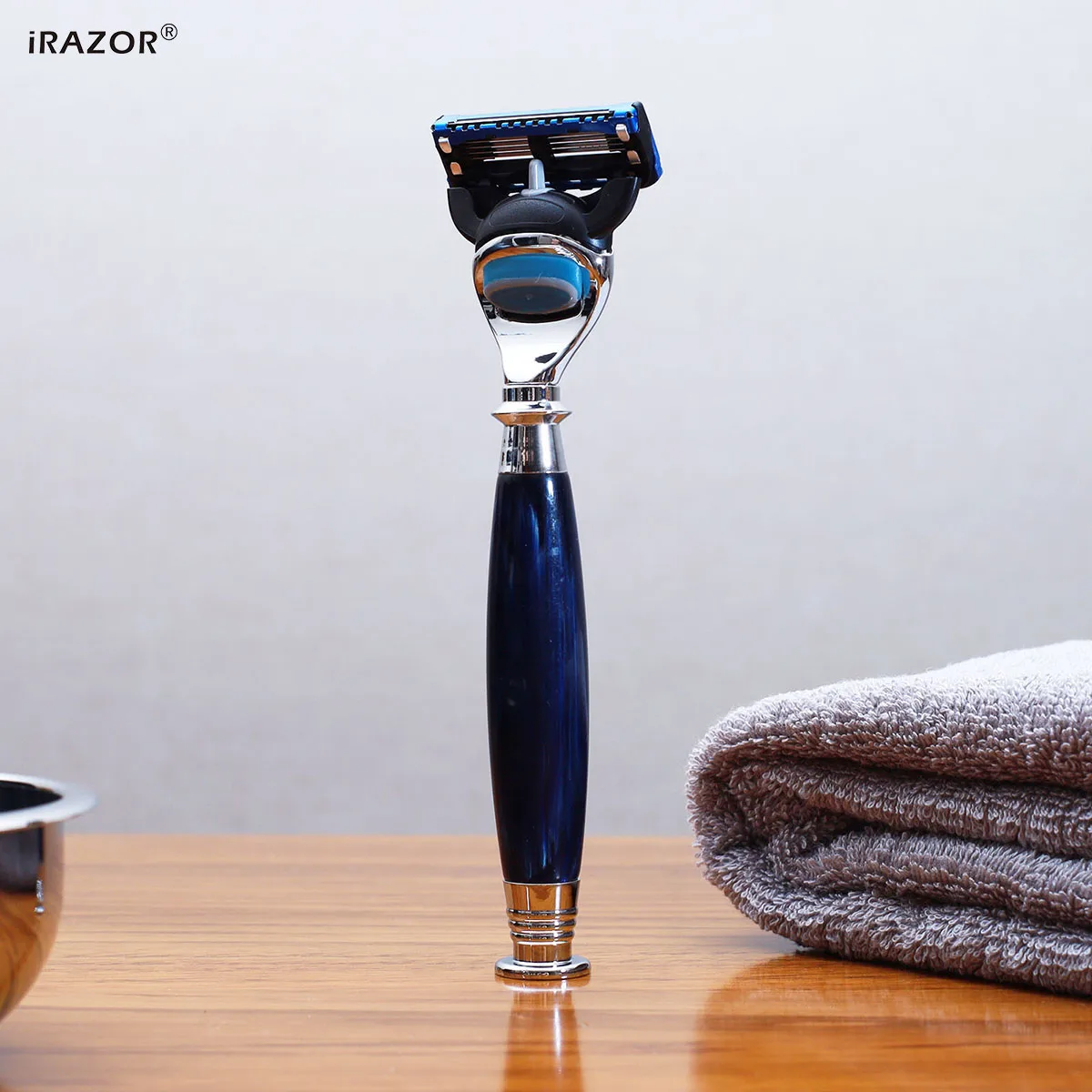 Maquinilla de afeitar iRAZOR con cartucho de 5 cuchillas para hombres - Afeitadora profesional reutilizable, herramienta para el cuidado suave de la cara y la cabeza