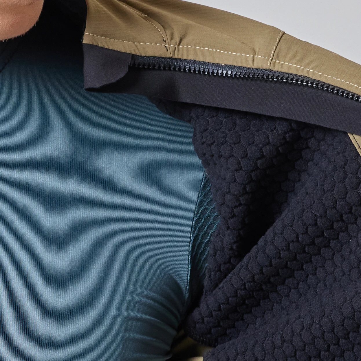 Chaqueta aislante SPEXCEL 22 Explore 3 Temporada Chaqueta de ciclismo interior de forro polar térmico y resistente al viento 2 capas con bolsillo en el pecho