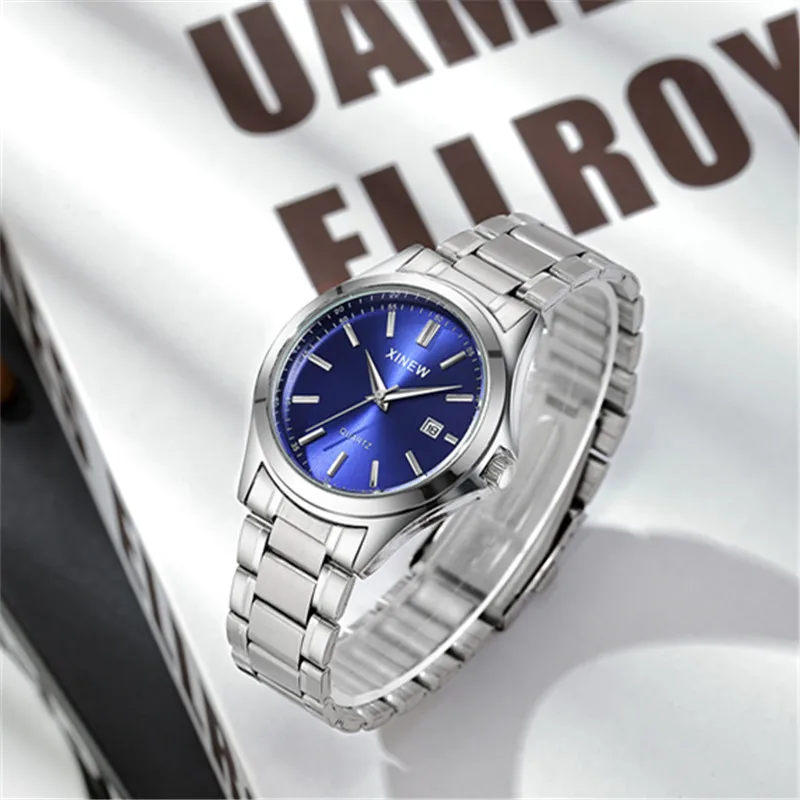 Relojes genuinos de marca XINEW para hombres, moda informal para estudiantes, banda completa de acero inoxidable, reloj de pulsera de cuarzo con fecha Simple, reloj Vintage plateado