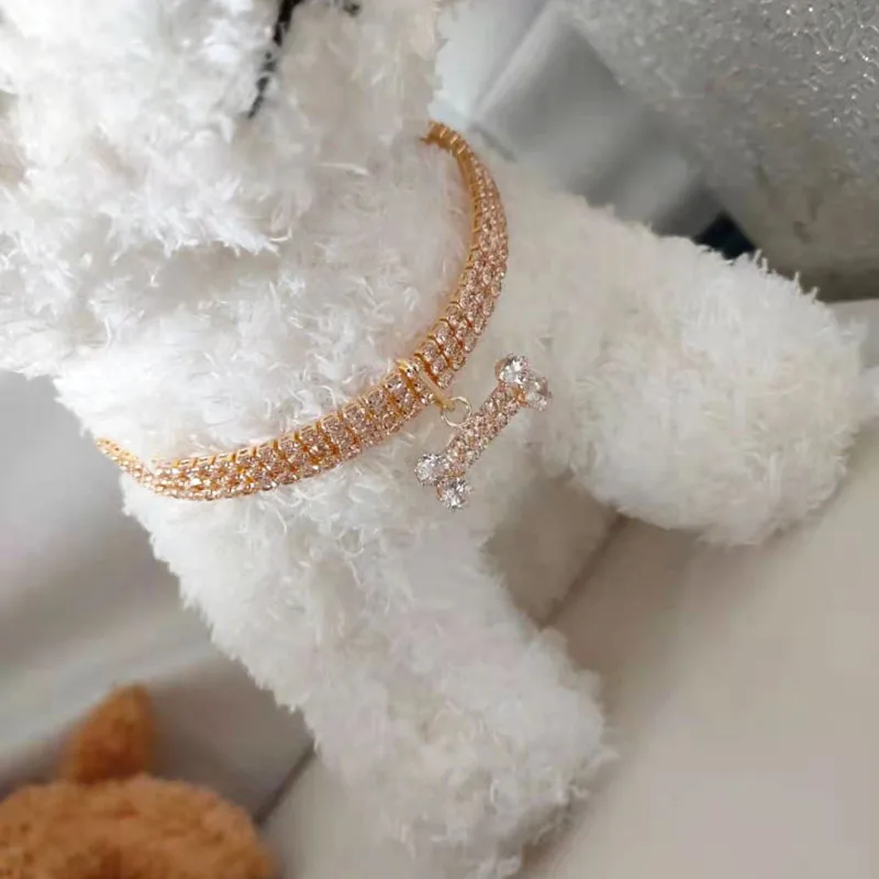 Collar ajustable para mascotas, Collar de cristal para perros y gatos, colgante de hueso con diamantes de imitación, accesorios para vestir de belleza a la moda para cachorros