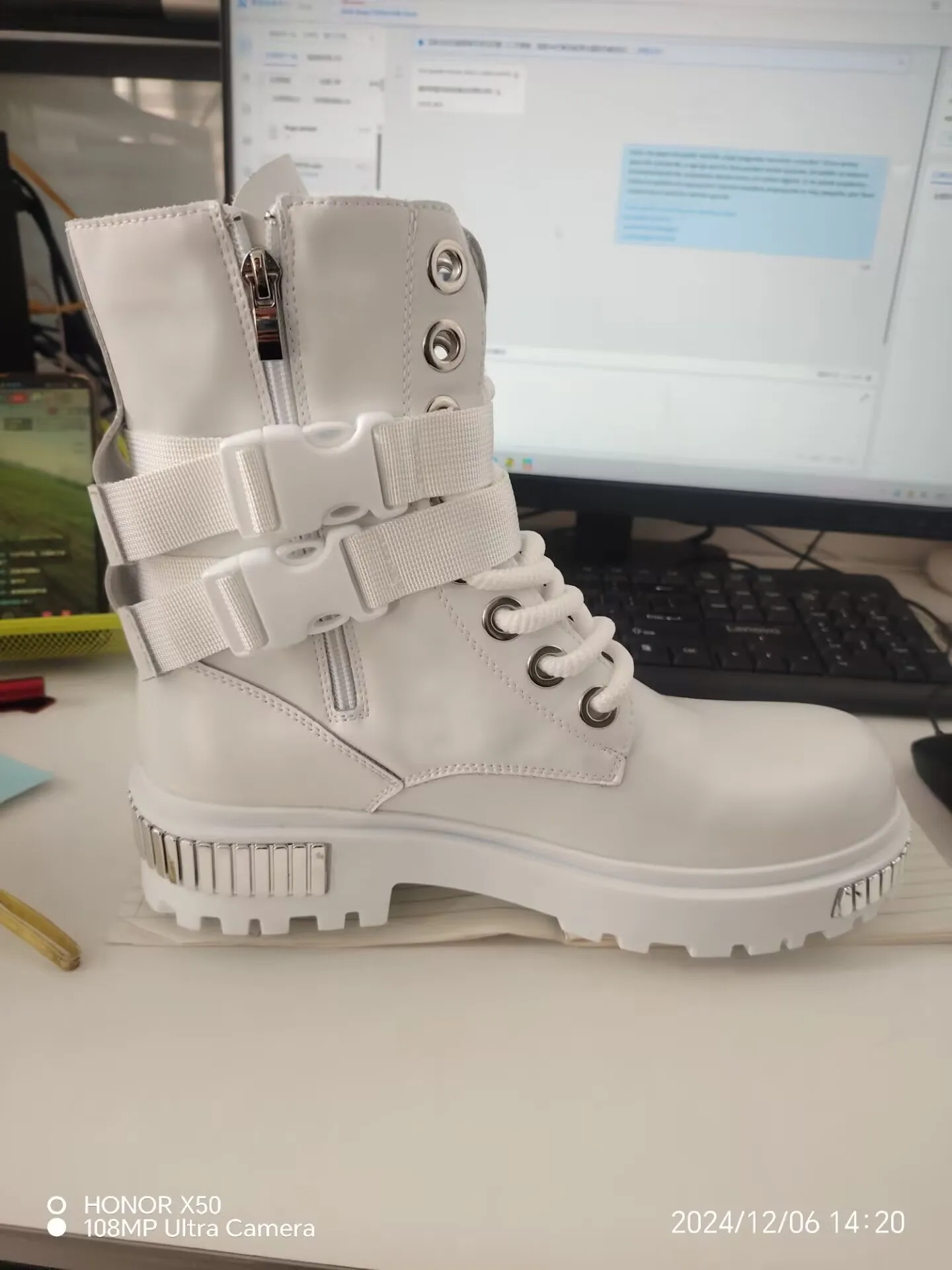 Botas de Invierno para Hombre 2025, Blancas, de Terciopelo, Cálidas, Estilo Británico, con Suela Gruesa, para Motocicleta