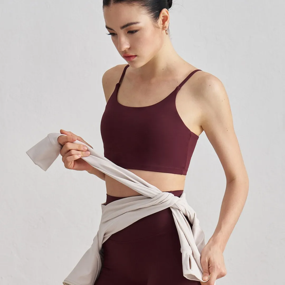 Sujetador deportivo de Color sólido para mujer, Top para gimnasio, Yoga, triángulo, sin espalda, atlético, recortado en la espalda, entrenamiento ajustado cruzado, suave con almohadilla para el pecho