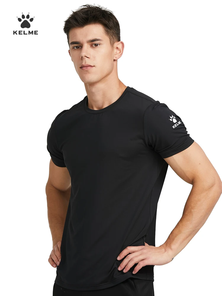 KELME-Camiseta para hombre, mallas deportivas para correr, entrenamiento, ejercicio, cuello redondo, seda helada, transpirable, Fitness, camisas de secado rápido 8151TX1002