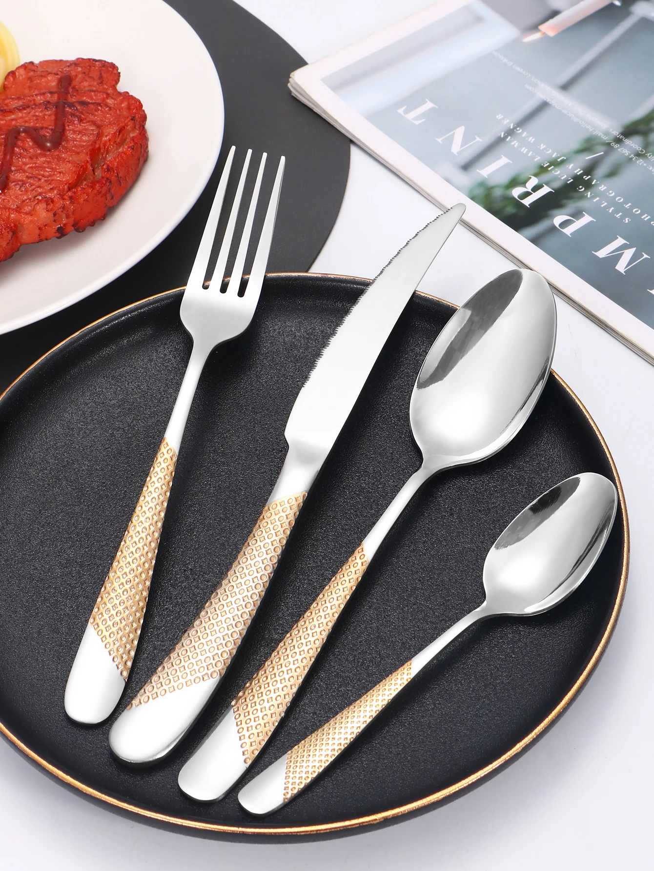 Juego de 24 piezas de cubiertos de acero inoxidable: cuchillo y tenedor para bistec, tenedor y cuchara para postre, para la familia.