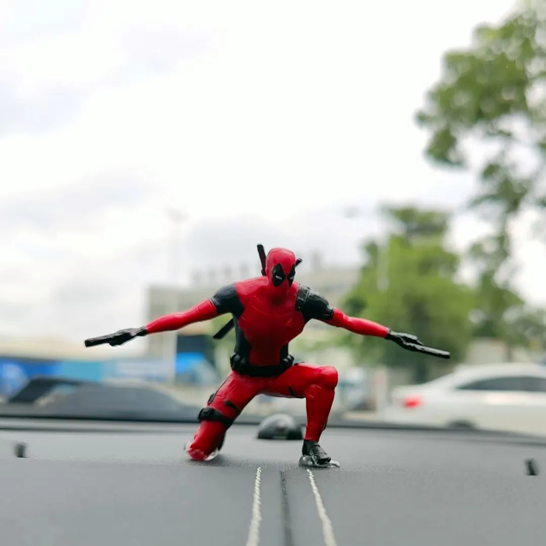 Figura de acción de Deadpool de Anime, decoración Interior de coche, juguetes, modelo sentado x-men, Mini figura colgante, accesorios de coche, regalo para niños