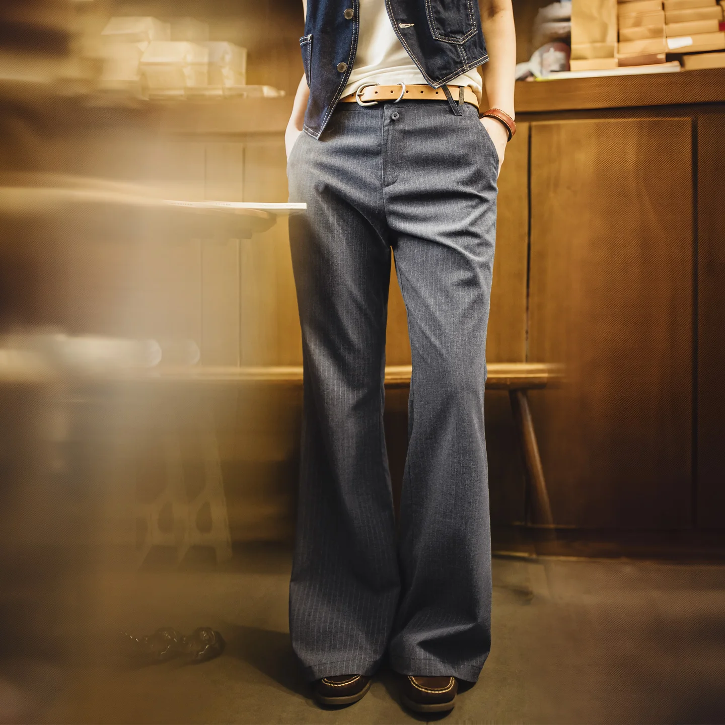 Pantalones de Mujer Maden, Estilo Retro Old Money, Corte Acampanado, Gris a Rayas, Textura Delgada y Drapeada, Formales, Casuales de Negocios, Verano