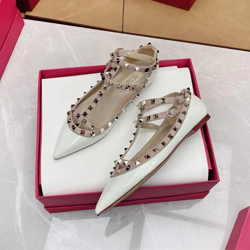 Zapatos planos de lujo para mujer, de marca de lujo, con remaches, de diseñador, con punta en pico y correa al tobillo, informales y cómodos.