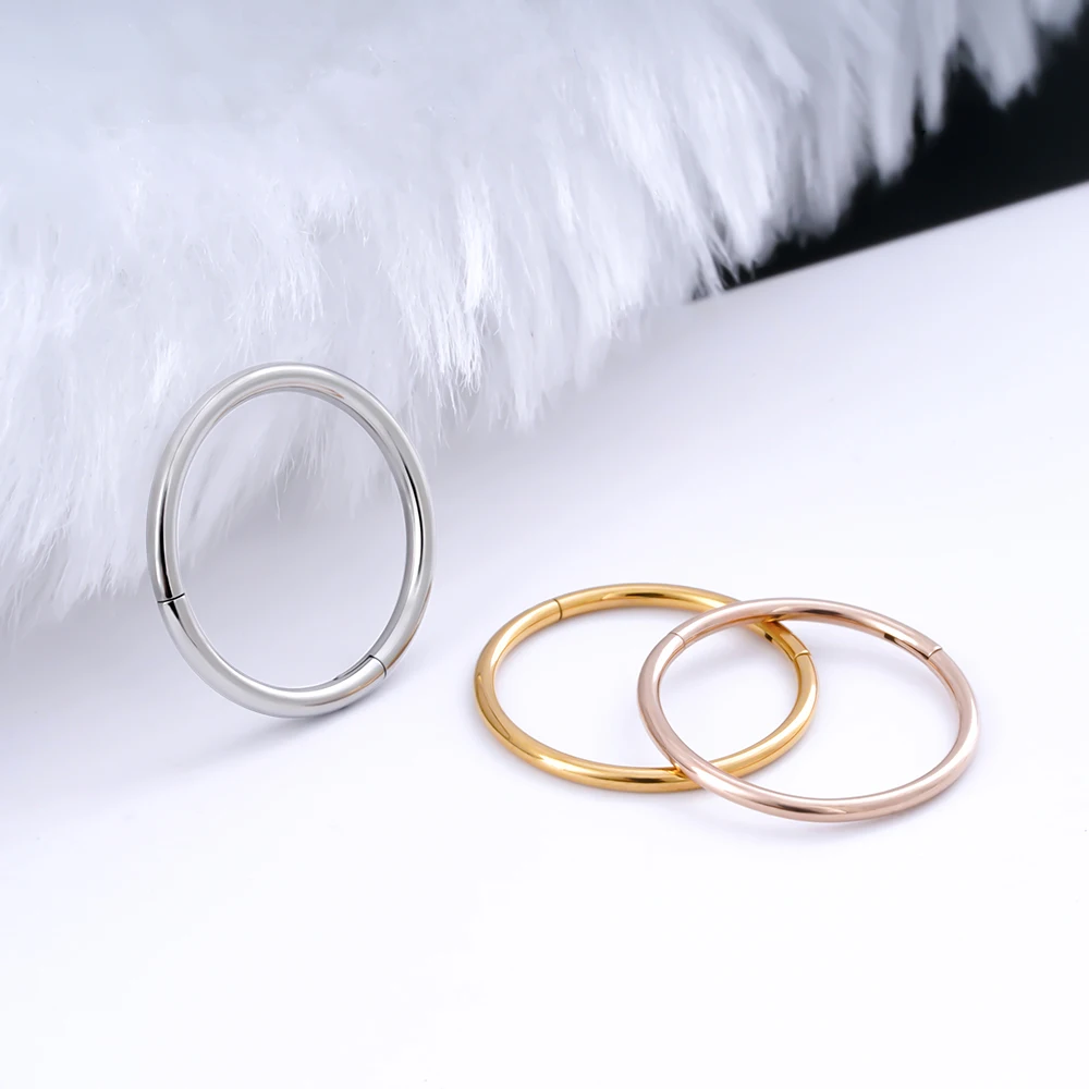 10/50PCS al por mayor, Aros redondos de titanio G23 para piercing, Anillos para la nariz, Clicker para septum, Joyería corporal para mujer, para cartílago de la oreja y tragus