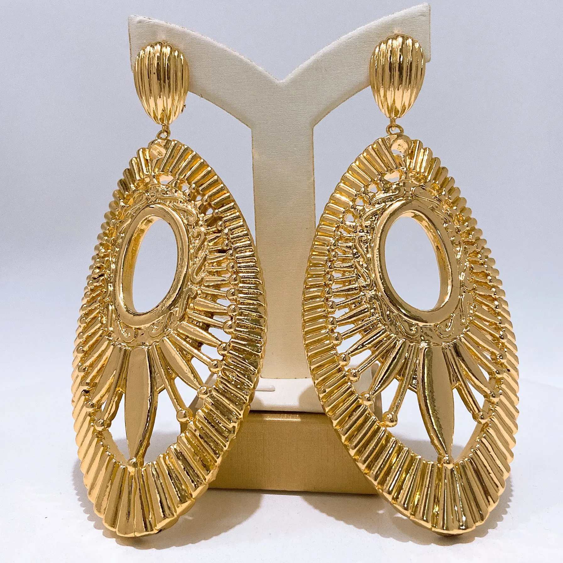 Colgante único en forma de esqueleto ovalado grande para mujer, pendiente chapado en oro, gran oferta, impresionante, de lujo, hoja gruesa de latón para niñas