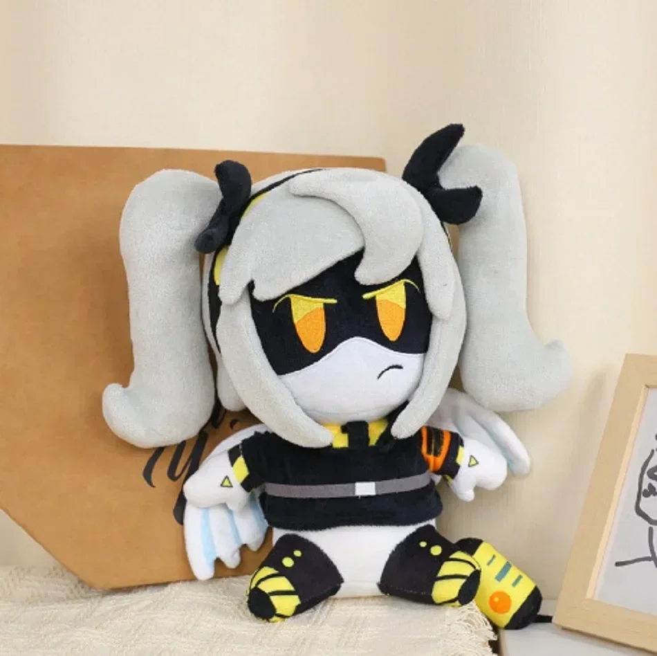 Clásicos 25 cm DRONES MURDER juguete de peluche Linda muñeca UZI juguete personaje de animación de dibujos animados muñeco de peluche juguete suave para niño niña Navidad