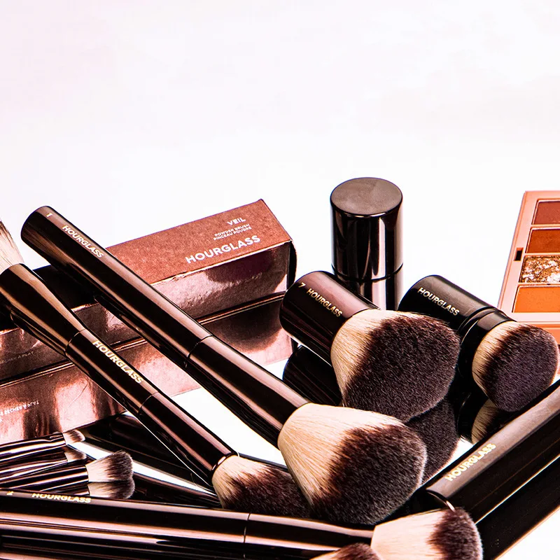 Brocha de Maquillaje Hourglass Cruelty Free - Nuevo Set de 10 Brochas 2024 para Rubor, Polvo, Sombra de Ojos y Base de Maquillaje, Herramientas de Maquillaje Veganas de Lujo