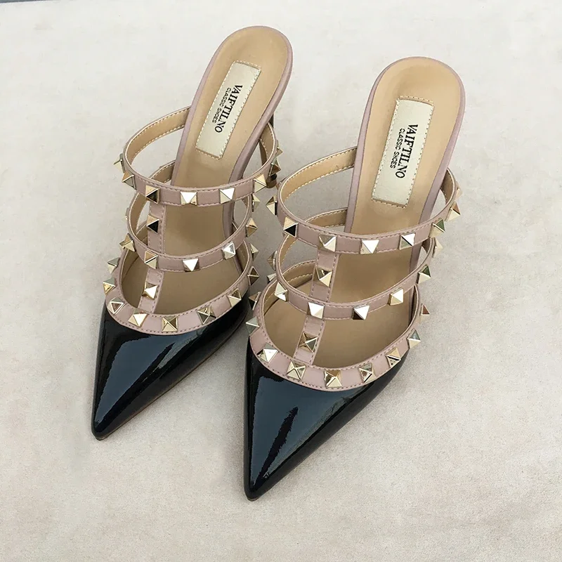 Sandalias de mujer, zapatos de marca de lujo para mujer, tendencia 20225, correa en el tobillo, remaches de verano, tacones altos, zapatillas con diseño de punta estrecha, fiesta Sexy