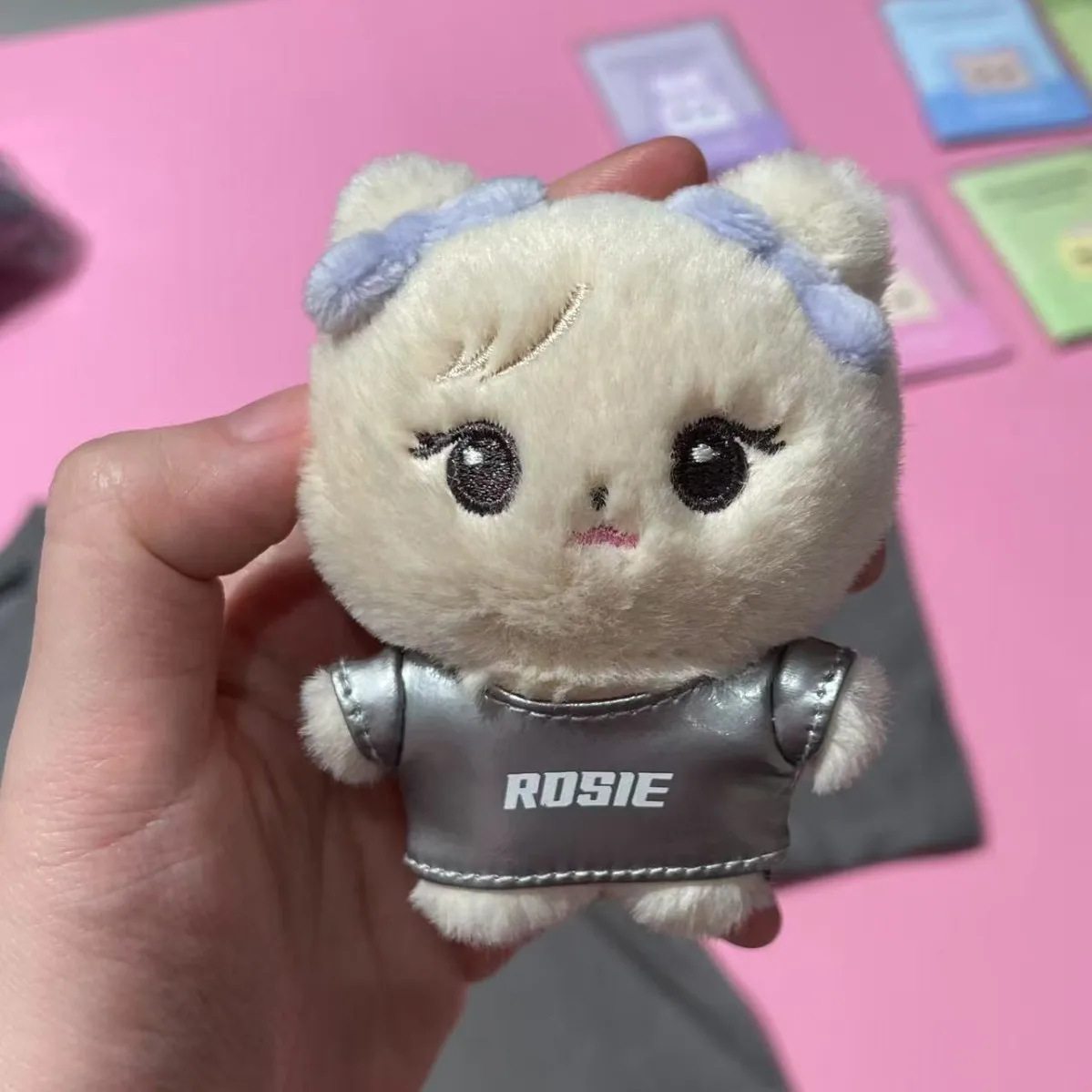Llavero de peluche de ídolo Kpop, bonito colgante de dibujos animados Kawaii para mochila, regalo para fans, accesorios de cumpleaños para mujeres y niñas