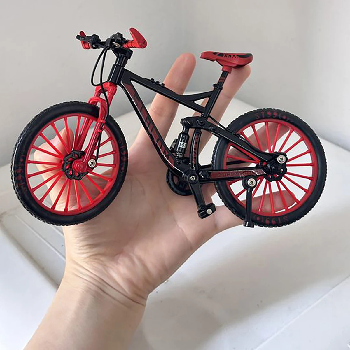 Mini bicicleta de aleación 1:10, modelo fundido a presión, bicicleta de montaña en miniatura de Metal, juguete de carreras, colección de simulación, juguetes para niños