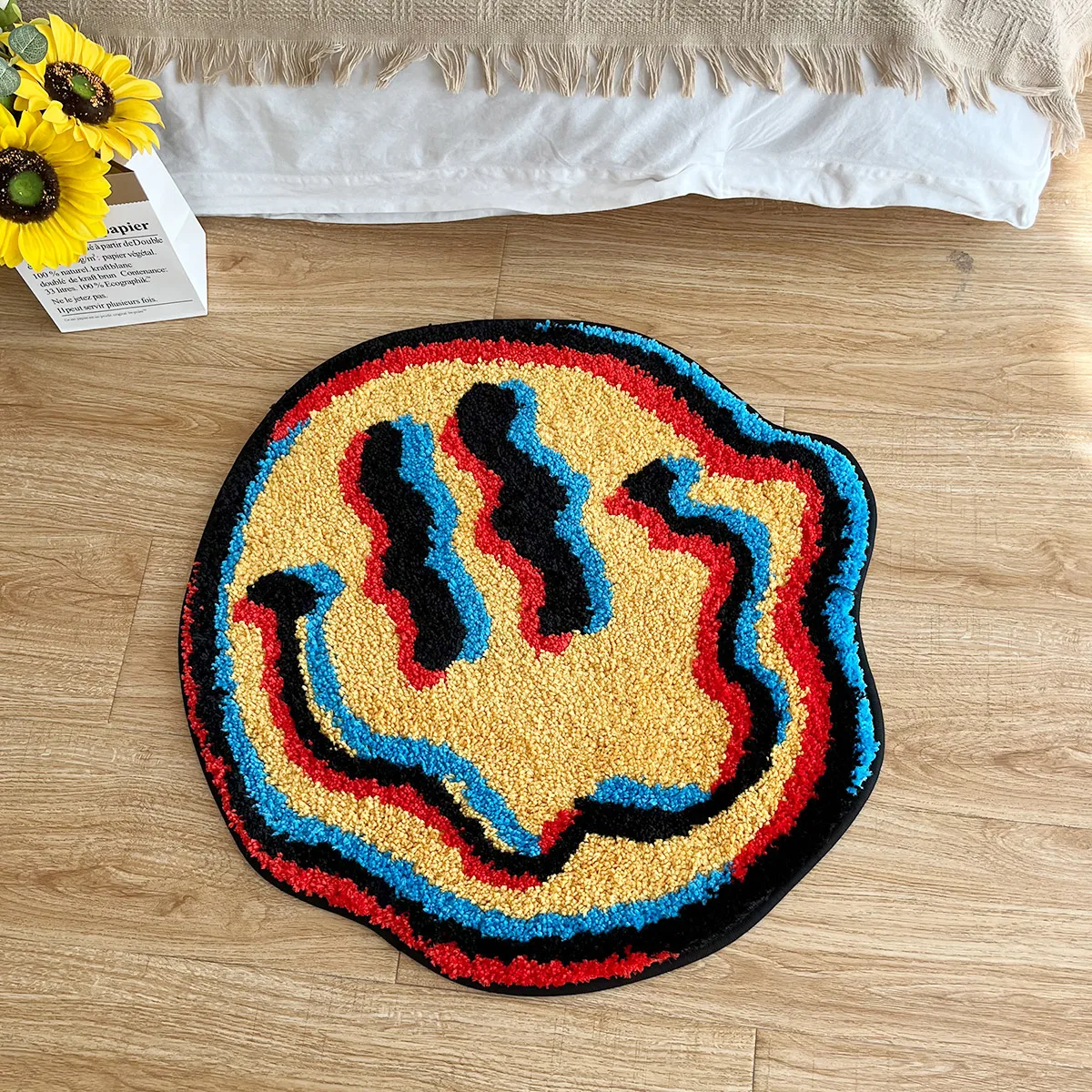 Alfombra Trippy Smiling - Diseño capitoné único |   Regalo ideal para un amigo |   Alfombra de dormitorio Geeky |   Decoración del hogar con respaldo antideslizante de TPR