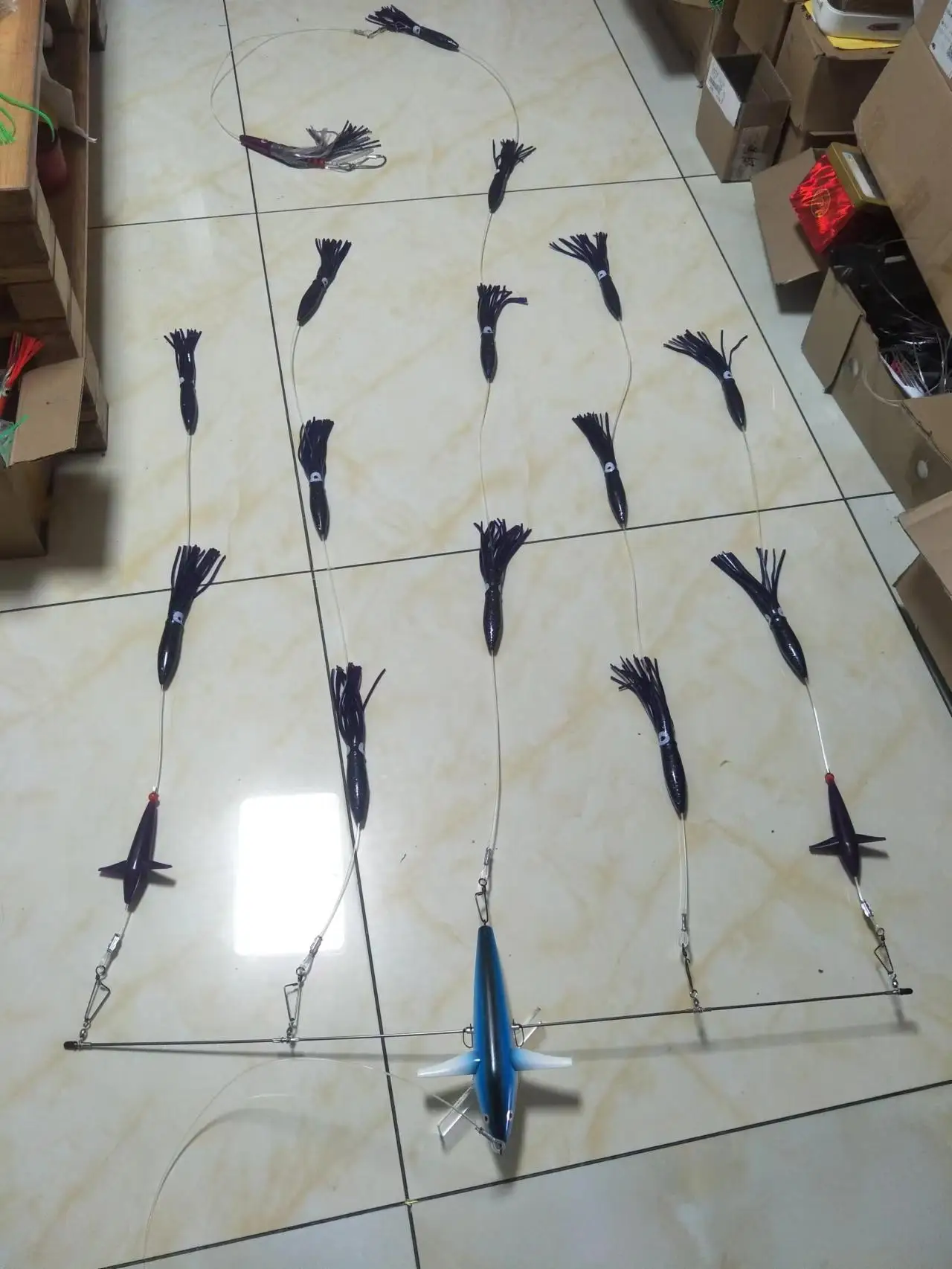 Marlin Tuna Teaser Bird Splashbar SpreaderBars con señuelos premium de 9', aleación de níquel de titanio de 36', versión de instalación con dirección a la derecha