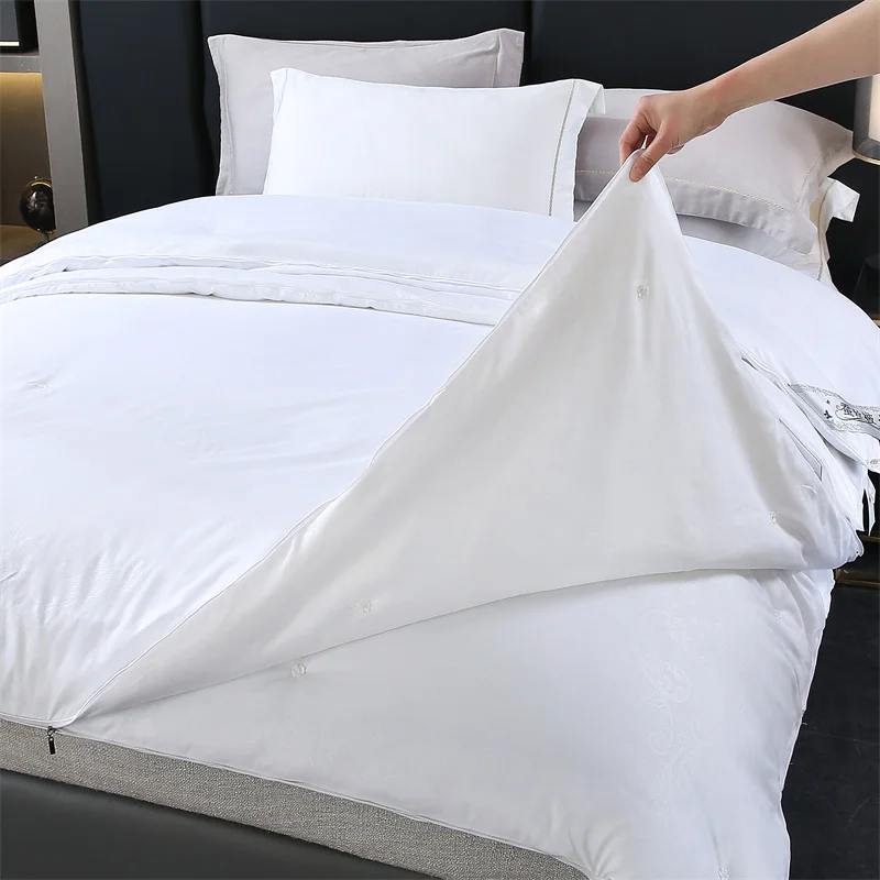 Edredón de seda de morera Natural, edredón de lujo de tamaño Queen y King, ropa de cama de verano e invierno, relleno para pareja individual