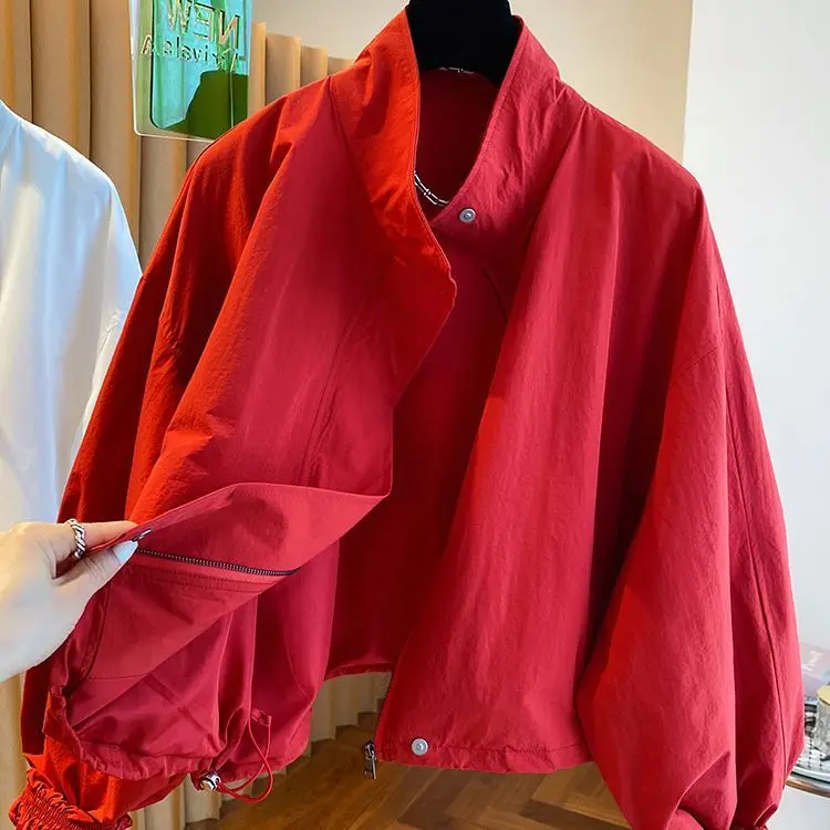 2025 nueva chaqueta informal roja con cuello levantado para mujer en primavera y otoño chaqueta corta y fina informal holgada