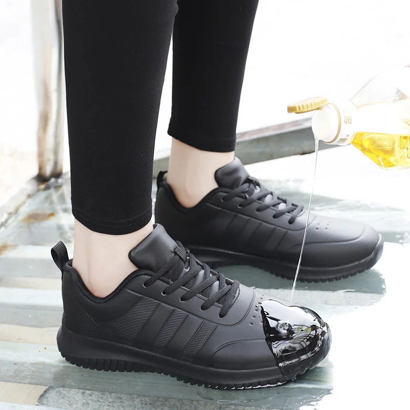 Par de zapatos de Chef causales para las cuatro estaciones, nuevo, ligero, suela suave, cómodo, a prueba de aceite, zapato de cuero para trabajo de negocios para hombres y mujeres