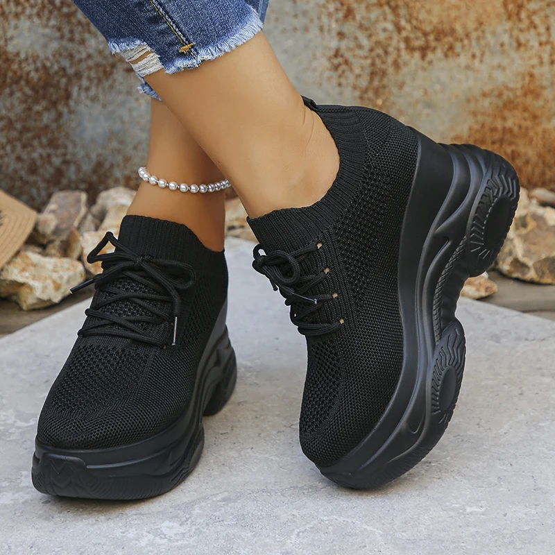 Zapatillas de deporte blancas de punto con tacones de cuña para mujer, zapatillas transpirables con plataforma gruesa para primavera y otoño, zapatillas para correr de malla sin cordones para mujer 42