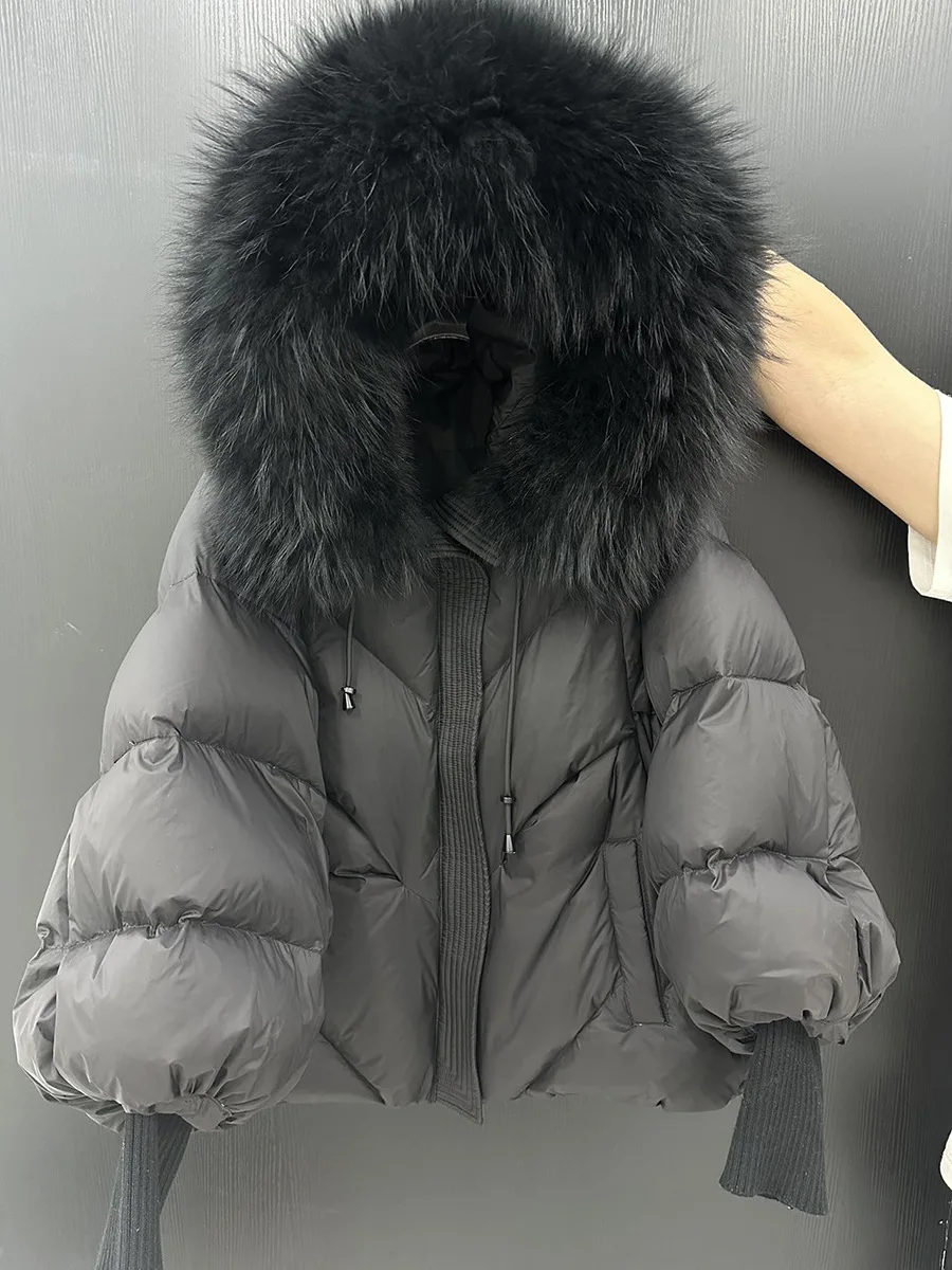 Chaqueta de invierno con capucha y cuello de piel grande Natural para mujer, prendas de vestir cortas de plumón de pato blanco, chaqueta acolchada cálida con manga acampanada para mujer