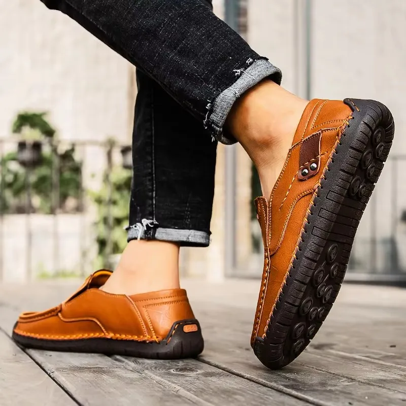 Nuevos zapatos informales a la moda para hombre, mocasines de cuero hechos a mano, zapatos cómodos para hombre, zapatos planos de conducción de cuero dividido de calidad, talla 48