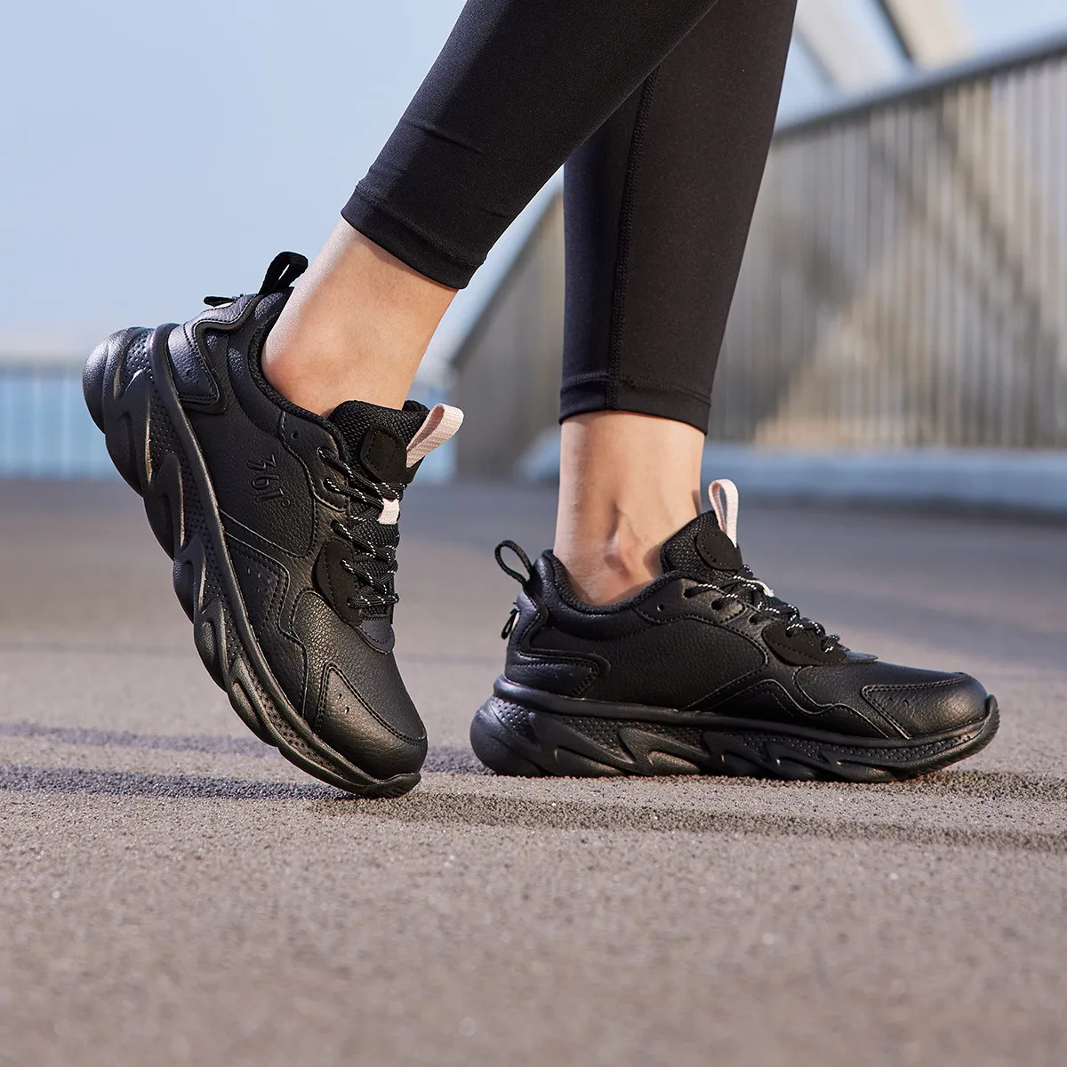 Zapatillas deportivas para correr de 361 grados para mujer, zapatillas cómodas de moda combinables con rebote y absorción de impacto para hombre 682232237
