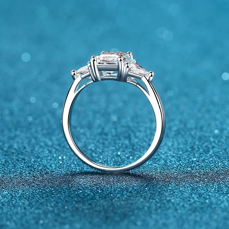 Anillos de boda para mujer de plata de ley 925 con baño de oro blanco, con esmeralda de corte NeeTim de 3 quilates y moissanita completa, banda de compromiso brillante