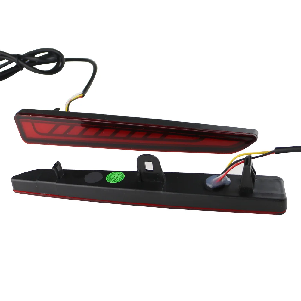 Luz de parachoques trasero de coche para Toyota Raize 2019 2020 2021 2022 señal de giro dinámica LED lámpara de advertencia de freno Reflector 12V Accesorios