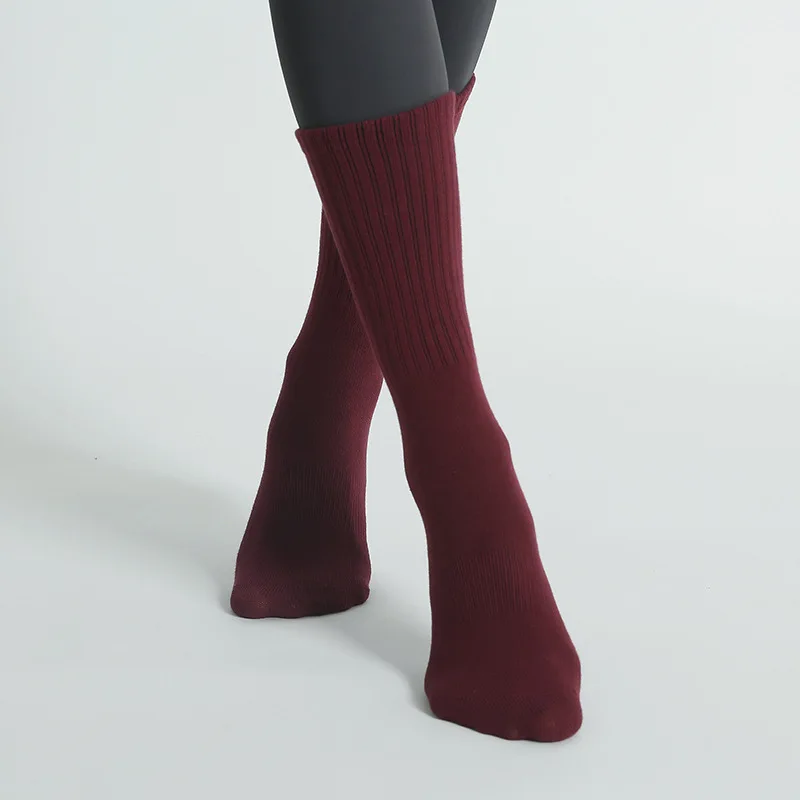 Calcetines de Yoga profesionales para mujer, calcetines de algodón antideslizantes de tubo medio de silicona para Fitness en interiores, calcetines de suelo, calcetines deportivos para baile y Pilates