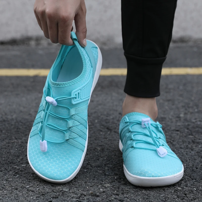 Nuevos zapatos minimalistas para hombre, zapatillas informales descalzas con punta ancha, zapatillas de deporte Unisex transpirables de malla para mujer, zapatos ligeros para caminar
