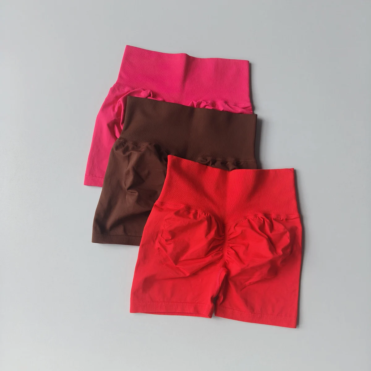 Pantalones cortos de Yoga de cintura alta para mujer, pantalones cortos transpirables para Fitness, levantamiento de glúteos, deportes, correr, ciclismo, entrenamiento de realce, pantalones cortos de gimnasio