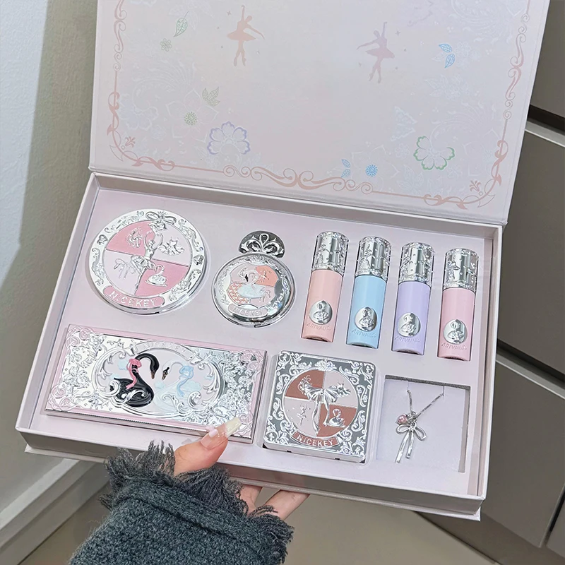 NICEKEY Set de Maquillaje Rosa Ballet Incluye 4 Labiales en Barra, 1 Rubor, 1 Polvo Compacto, 1 Paleta de Ojos, 1 Paleta de Contorno con Collar de Regalo