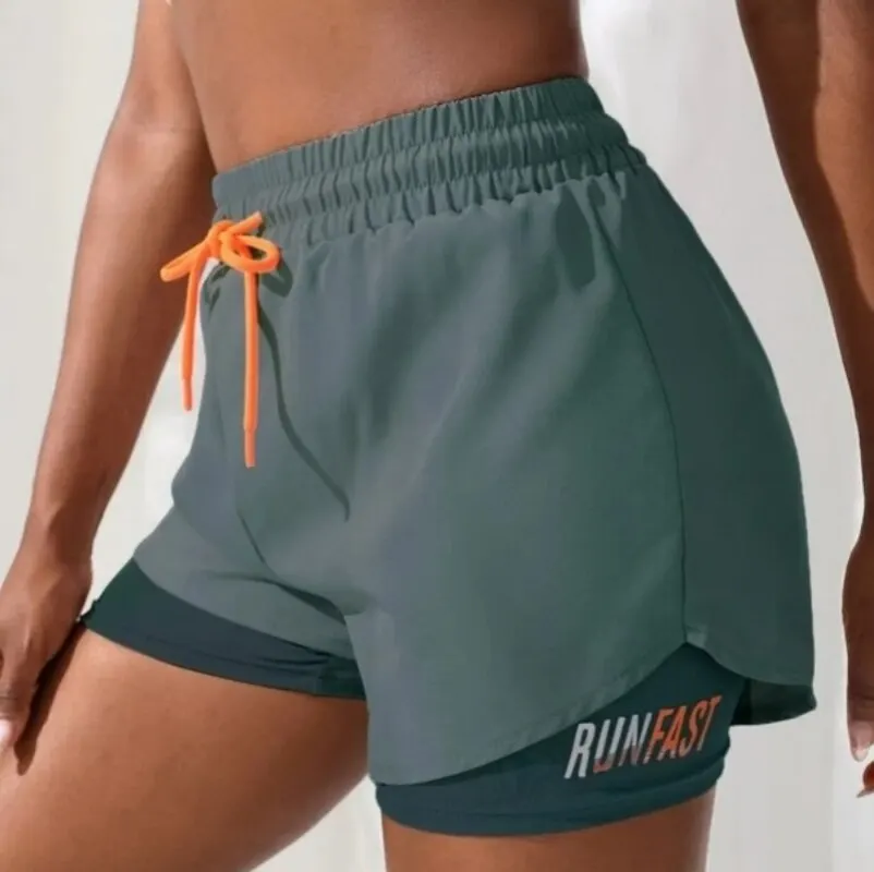 Pantalones cortos de yoga de talle alto para mujer con pantalones cortos elásticos para correr con control de proximidad, pantalones falsos de dos piezas