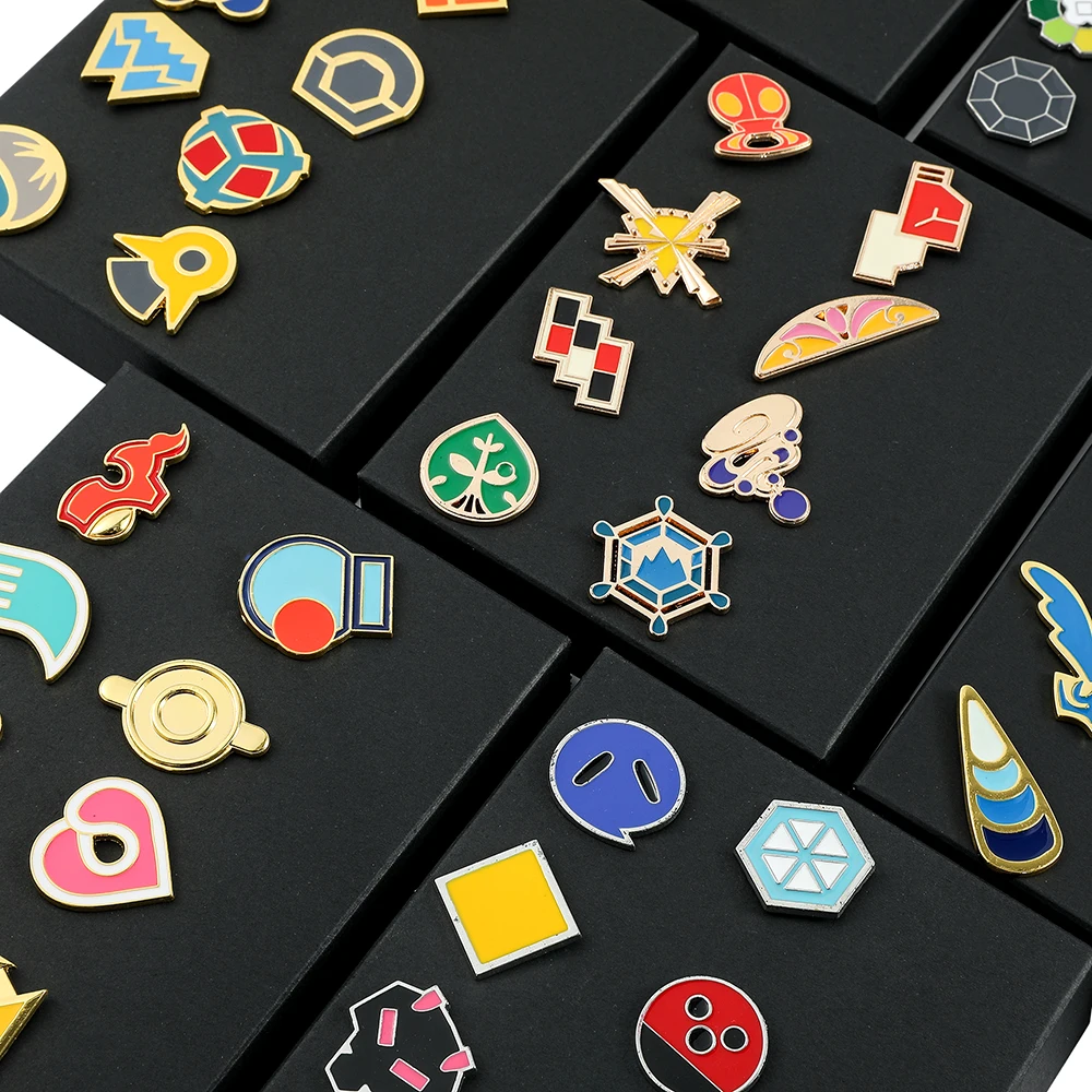 Set de 8 pines de esmalte de anime para gimnasio, broches de solapa de esmalte duro coloridos, insignias de entrenador, caja de regalo coleccionable para mochila