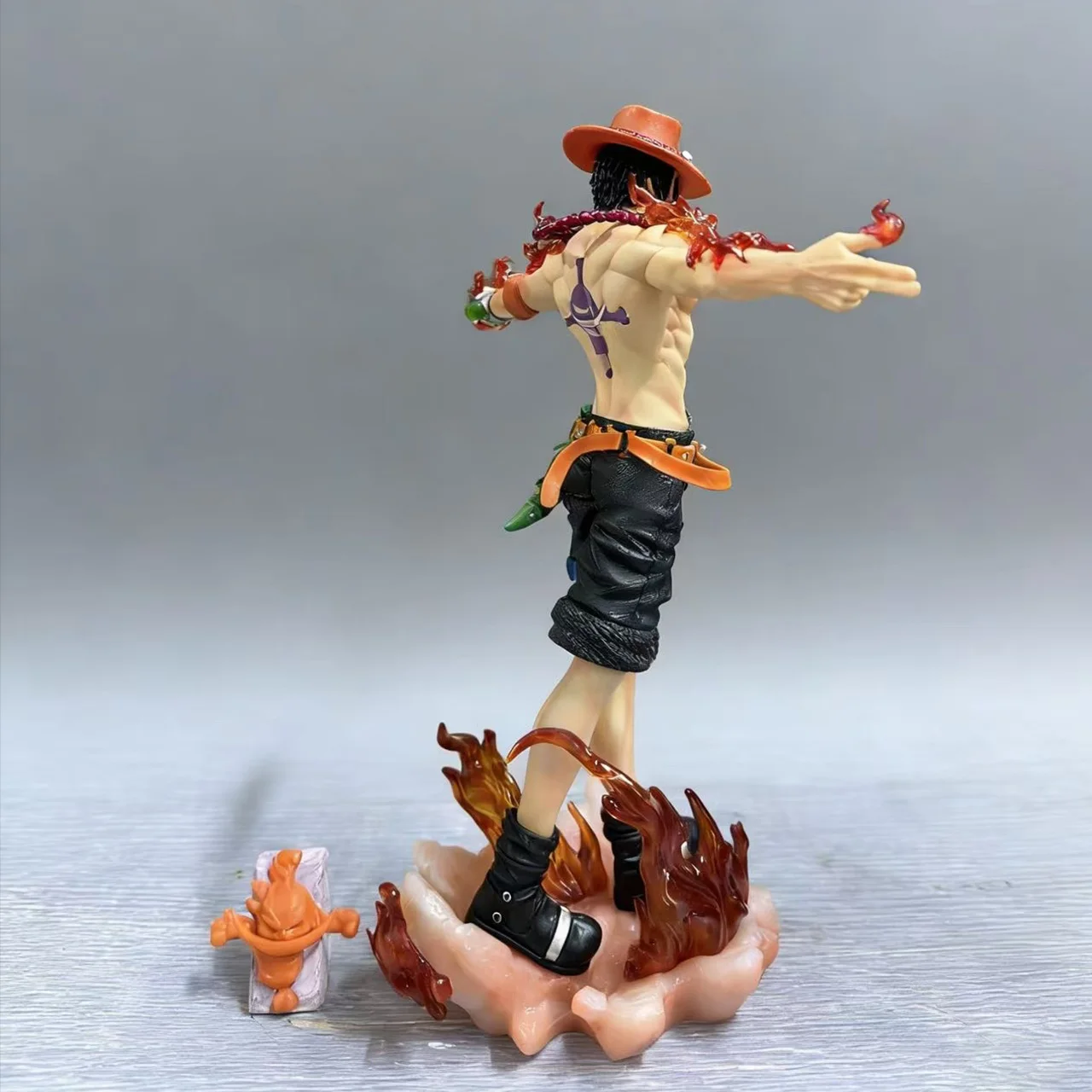 Figura de acción de One Piece Ace Portgas D Ace, estatua de PVC, modelo coleccionable, juguetes para niños, regalos de Navidad, 28cm