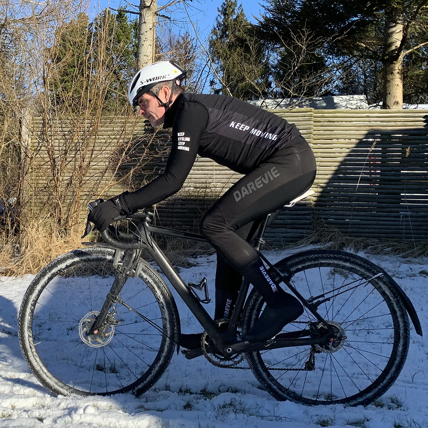 DAREVIE Culotte con tirantes de ciclismo Winter PRO Level Impermeable a prueba de viento Forro polar térmico Almohadilla de gel Pantalón de ciclismo Pantalones de ciclismo cálidos calientes
