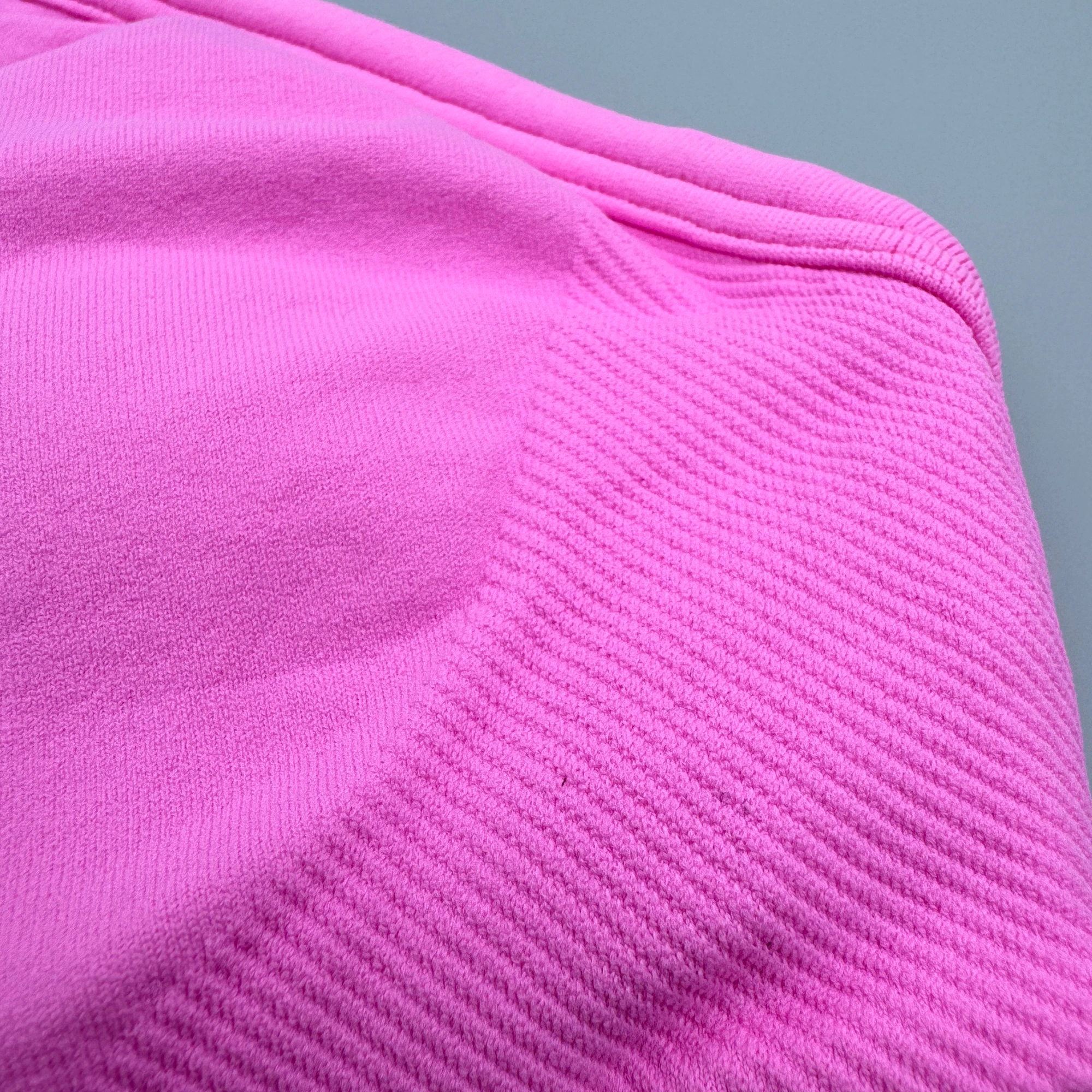 Conjunto Deportivo de 2 Piezas para Yoga y Gimnasio para Mujer, Sujetador Deportivo sin Costuras con Tirantes, Pantalones Cortos de Cintura Alta con Efecto Scrunch, Ropa Deportiva