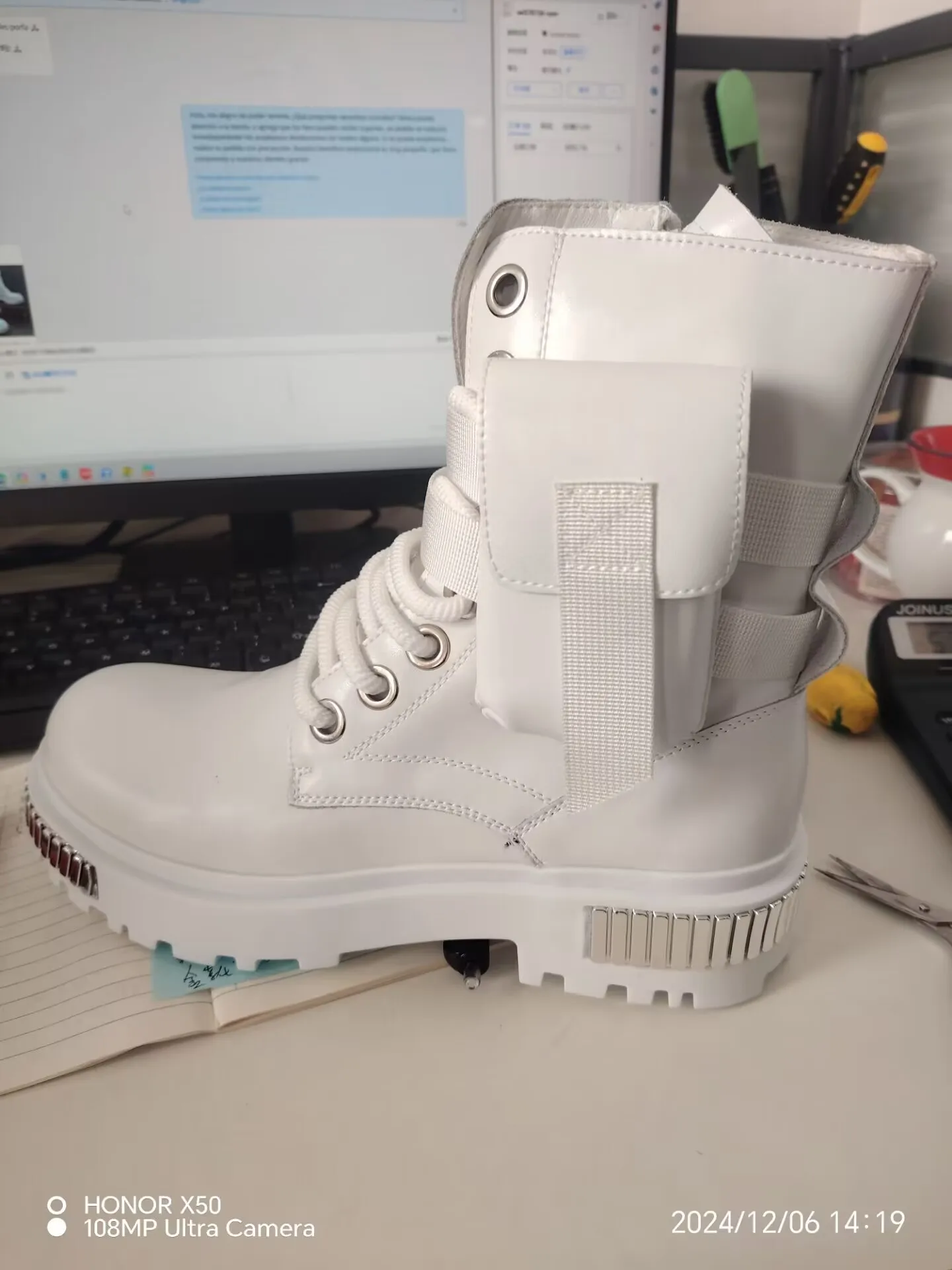 Botas de Invierno para Hombre 2025, Blancas, de Terciopelo, Cálidas, Estilo Británico, con Suela Gruesa, para Motocicleta