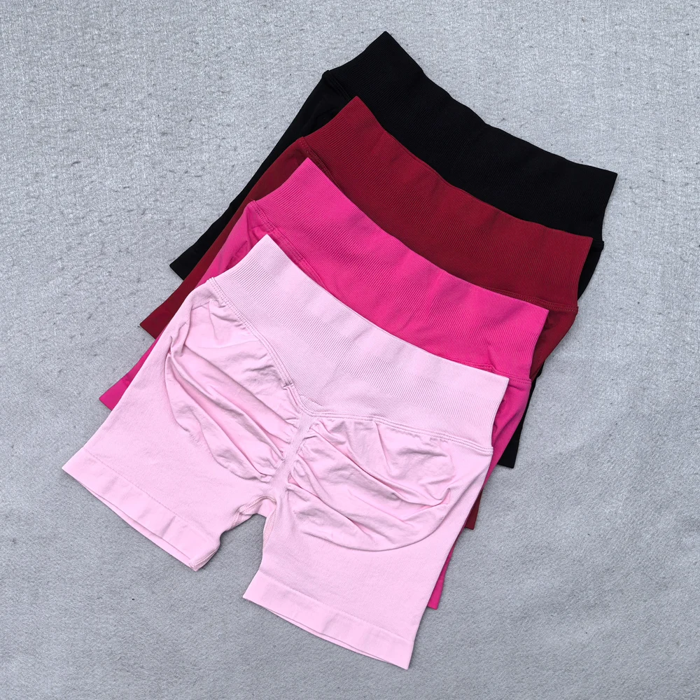 Nuevo conjunto de Yoga sin costuras para mujer, 2 uds., camiseta sin mangas acolchada con cuello Halter, pantalones cortos de gimnasio para levantamiento de glúteos, conjunto de ropa deportiva de verano, ropa de entren