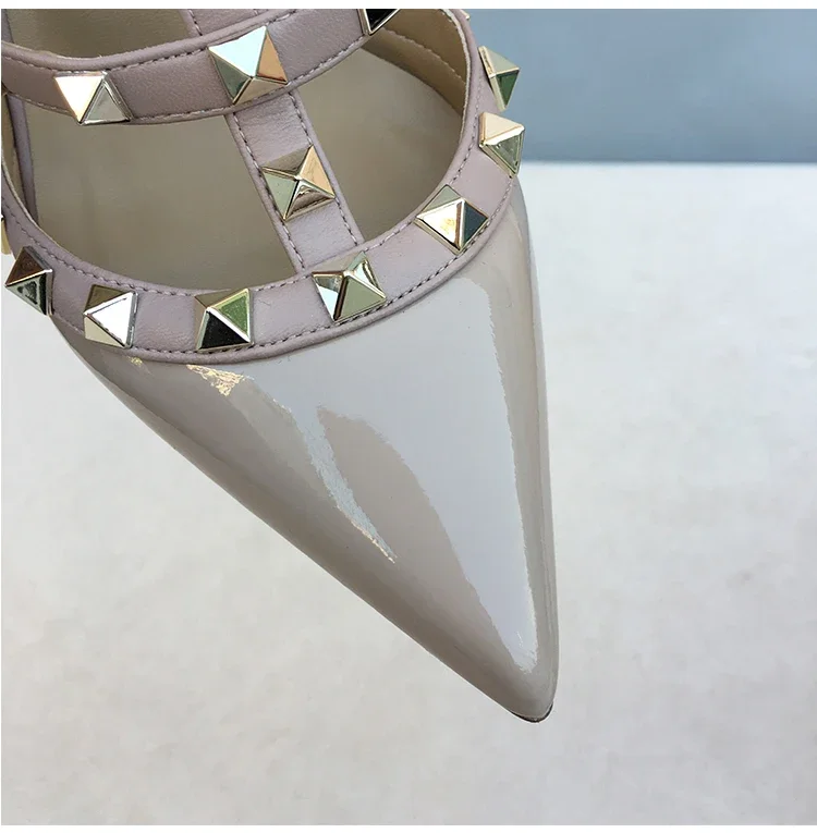 Sandalias de mujer, zapatos de marca de lujo para mujer, tendencia 20225, correa en el tobillo, remaches de verano, tacones altos, zapatillas con diseño de punta estrecha, fiesta Sexy