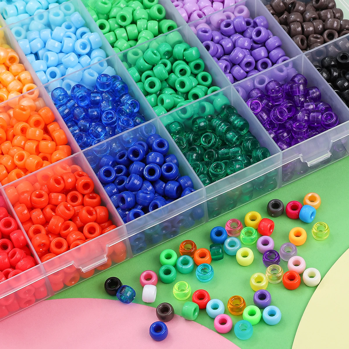 Kit de 2400 piezas para manualidades de cuentas, cuentas de plástico multicolor para hacer joyas, pulseras, trenzado de cabello y manualidades DIY con organización