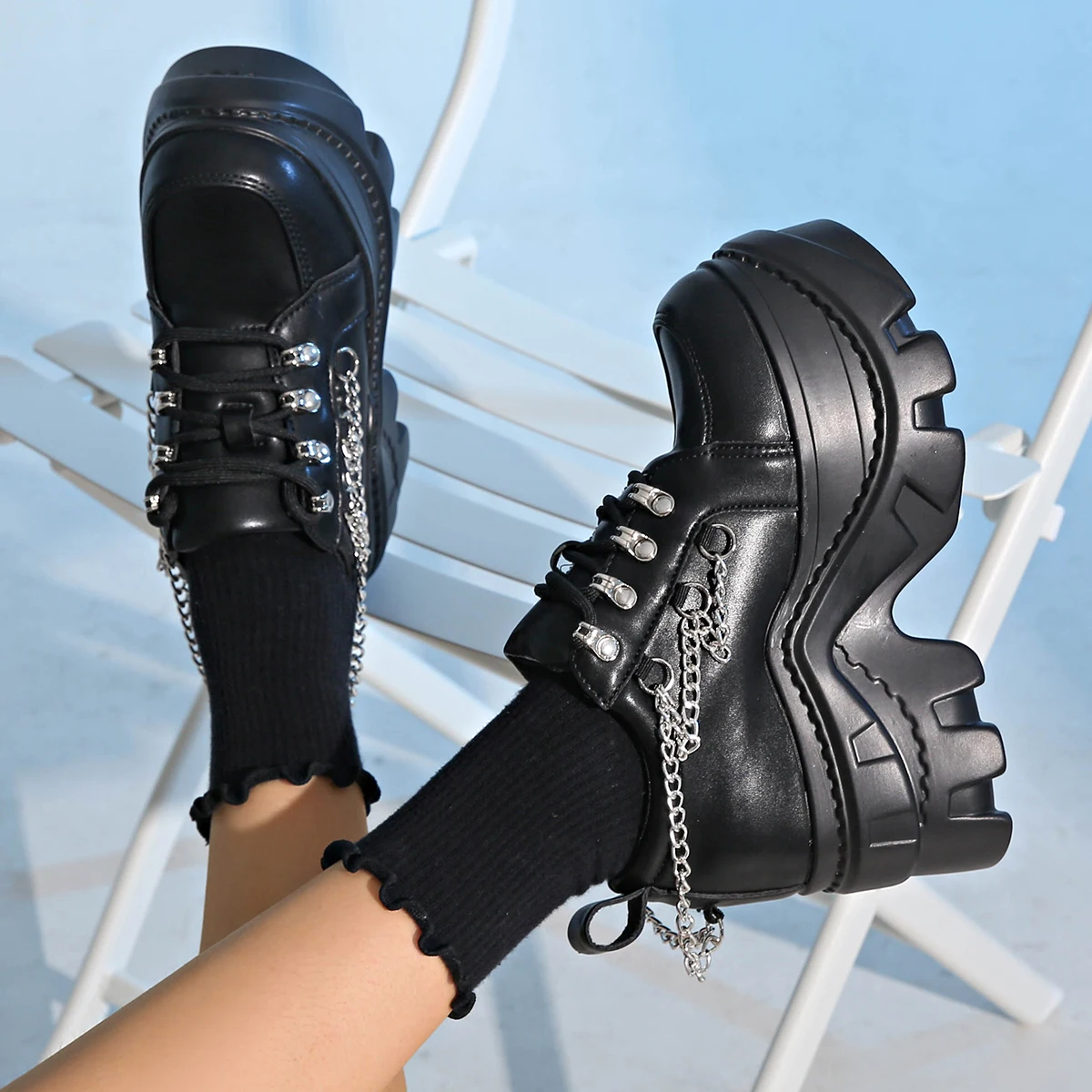Zapatillas góticas Punk gruesas para mujer, zapatos deportivos con plataforma decorativa de cadena negra, zapatillas Punk antideslizantes de suela gruesa de talla grande